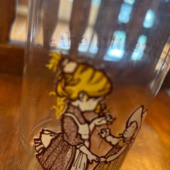 Vintage Holly Hobbie Happy Talk Glass “Love is the little things you do” - Picture 5 of 5
